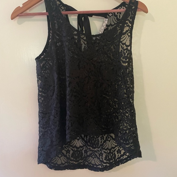 Black Lace Tank Top - Picture 3 of 5